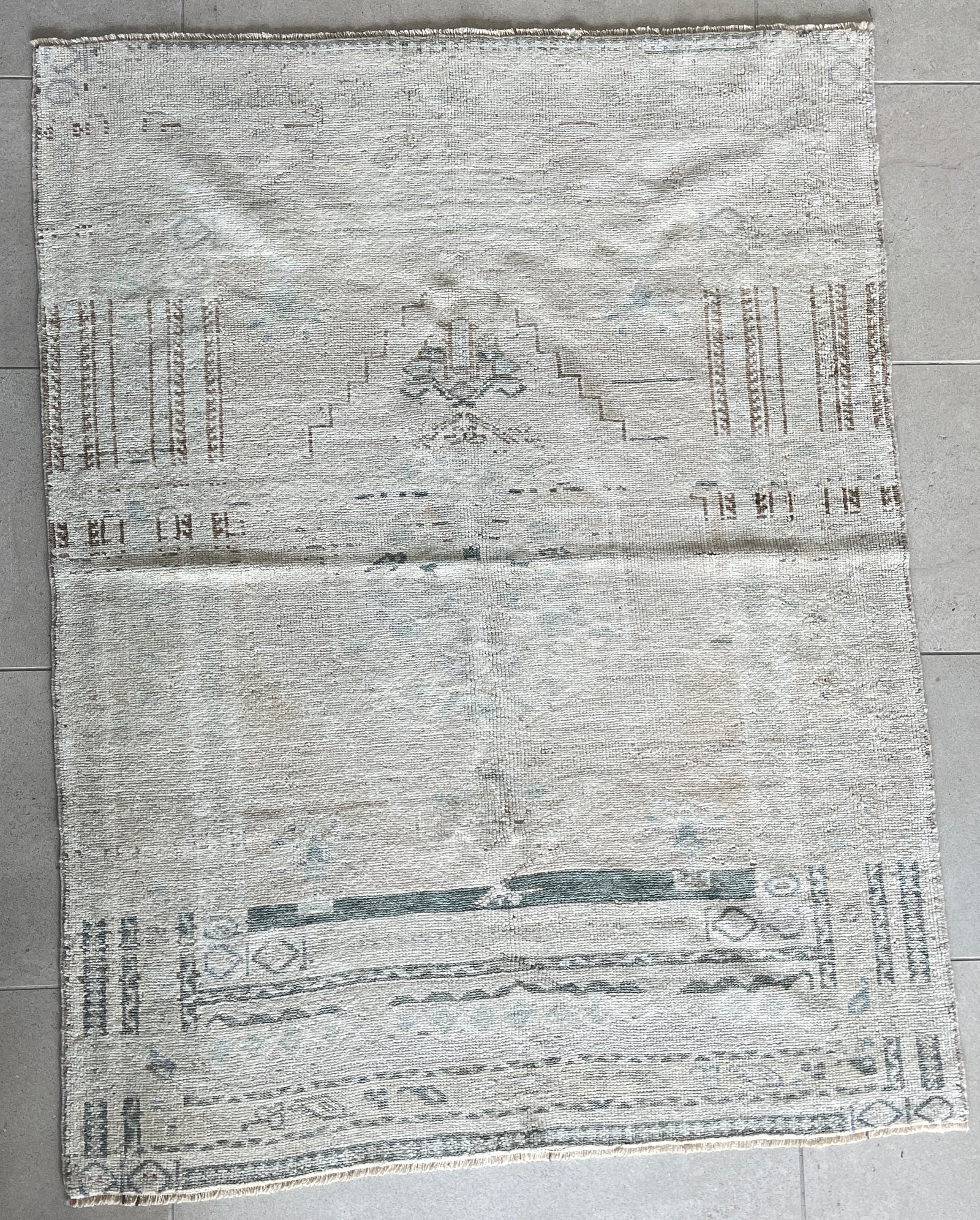 Vintage Rug | 3'7"x4'9"