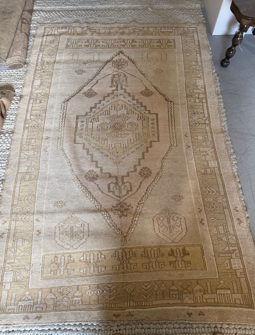 4'8" x 7'3" Vintage Rug