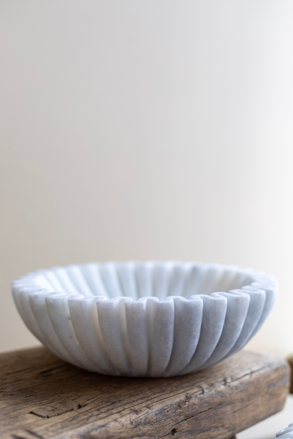 marble scalloped bowls 9x9 inches